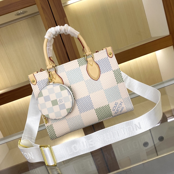 ルイヴィトンバッグ背面デザイン